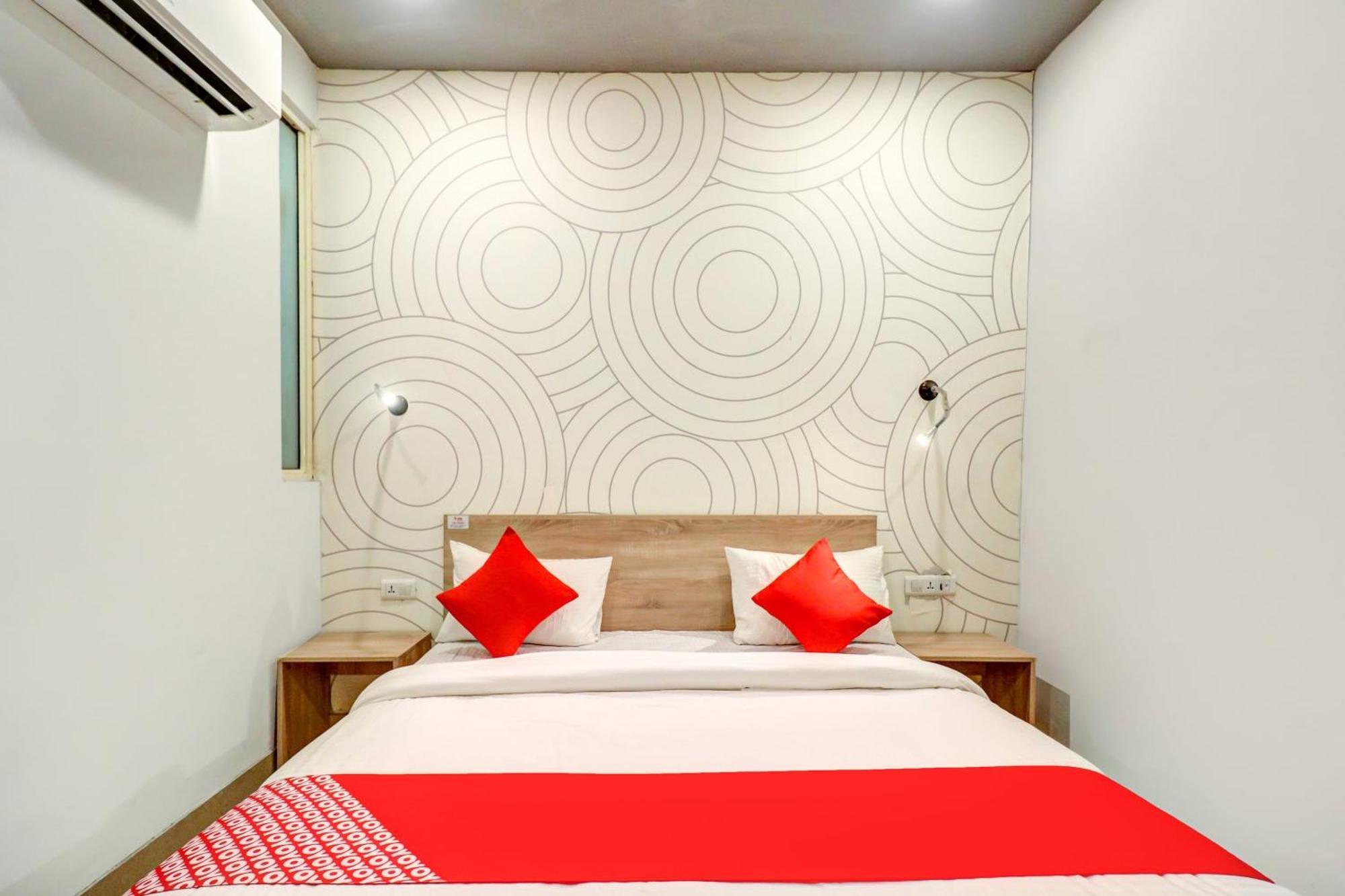 Hotel O Jps Grand Hotel New Delhi Buitenkant foto